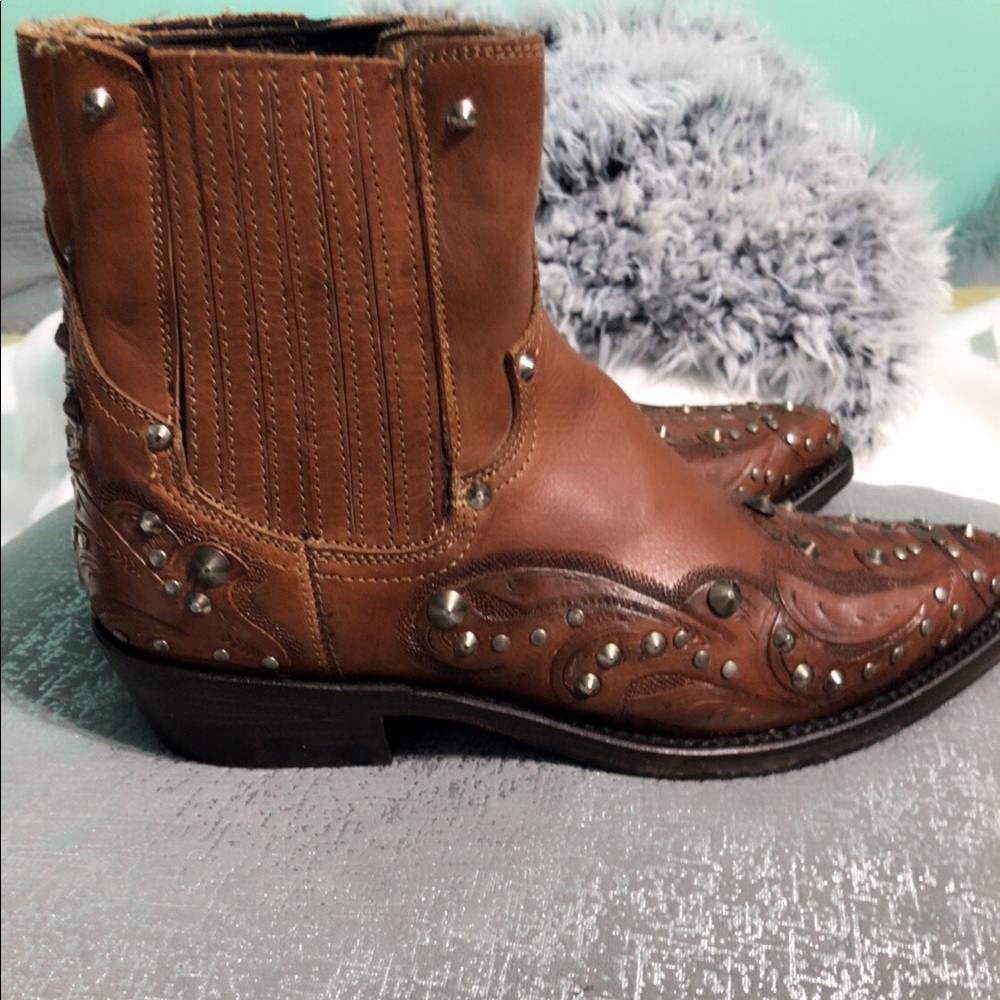 Ash brown boots